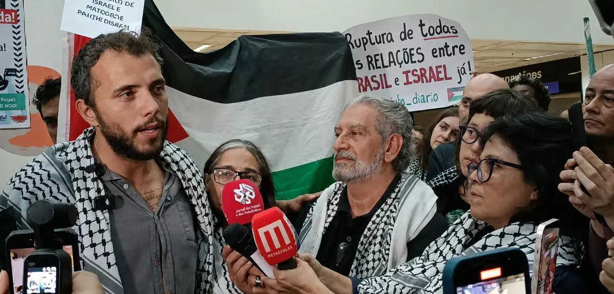 Thiago Ávila durante entrevista em São Paulo