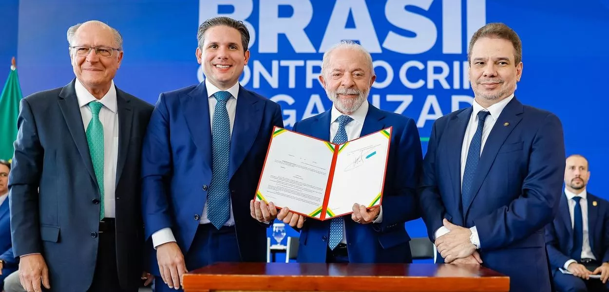 Presidente da República, Luiz Inácio Lula da Silva, durante Lançamento do Programa Brasil Contra o Crime Organizado, no Palácio do Planalto. Brasília-DF.