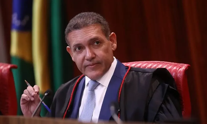 “O futuro da nossa democracia não será delineado por máquinas", afirma Nunes Marques