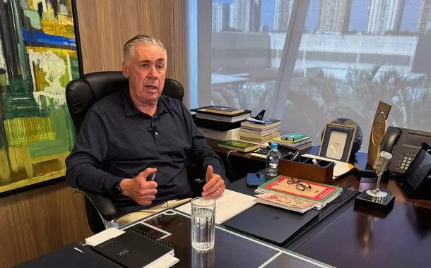 Técnico da seleção brasileira, Carlo Ancelotti, durante uma entrevista à Reuters
12 de maio de 2026
REUTERS/Sergio Queiroz
