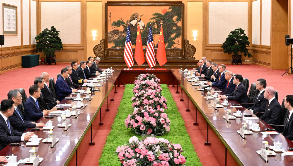 Xi Jinping reúne-se com presidente dos Estados Unidos em Beijing