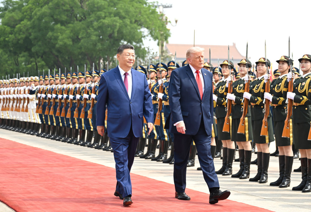 Xi Jinping reúne-se com presidente dos Estados Unidos em Beijing