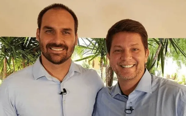 Mário Frias e Eduardo Bolsonaro estão no Oriente Médio em meio à crise de Flávio Bolsonaro e Vorcaro