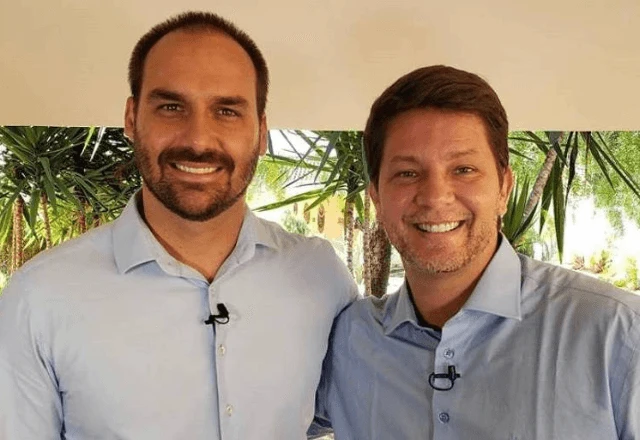 Mário Frias e Eduardo Bolsonaro estão no Oriente Médio em meio à crise de Flávio e Vorcaro