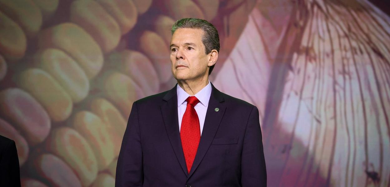 Ministro da Agricultura vai à China discutir pautas sanitárias e ampliar comércio