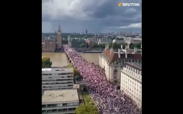 Milhares marcham em Londres em ato pró-Palestina durante o Dia da Nakba (vídeo)