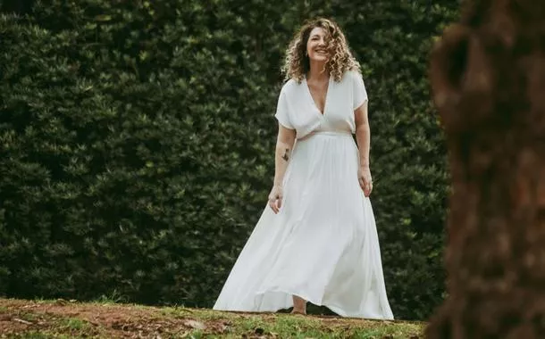 Cantora e compositora Paula Souto celebra 25 anos de carreira com show autoral e single que denuncia misoginia