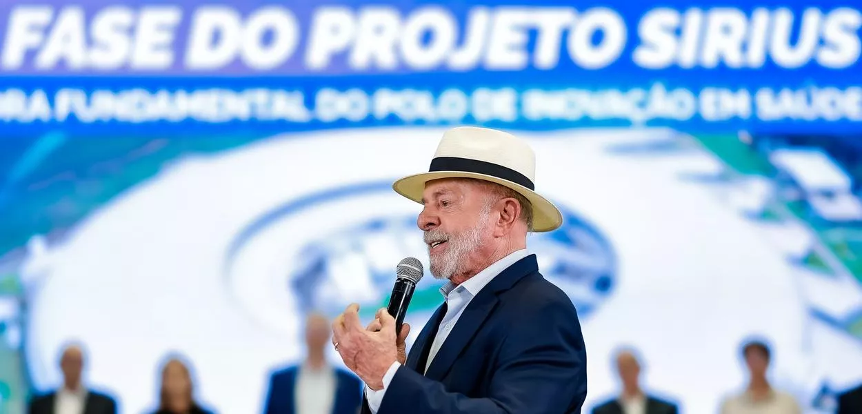 Presidente Lula durante anúncio das entregas das quatro novas linhas de luz do CNPEM e lançamento da pedra fundamental do edifício do projeto Arandus.