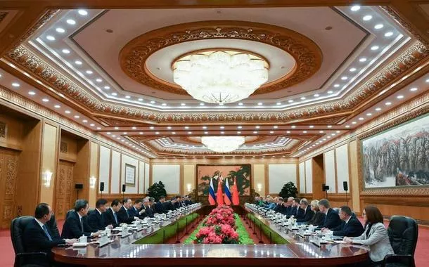 Reunião entre líderes de Rússia e China 
