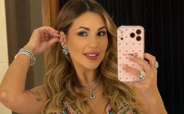 Deolane Bezerra