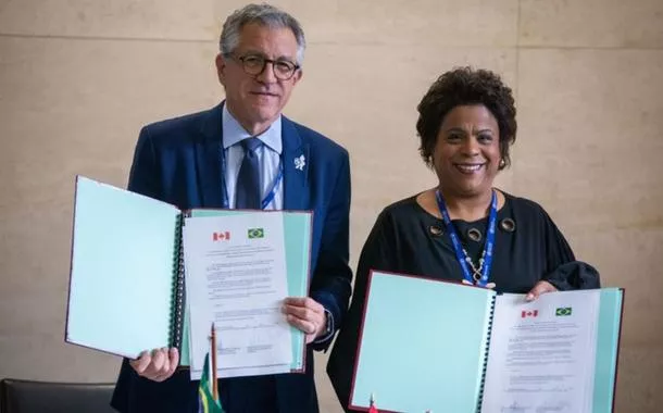Encontro bilateral entre o ministro Alexandre Padilha e a ministra da Saúde do Canadá, Marjorie Michel, com assinatura de Carta de Intenções