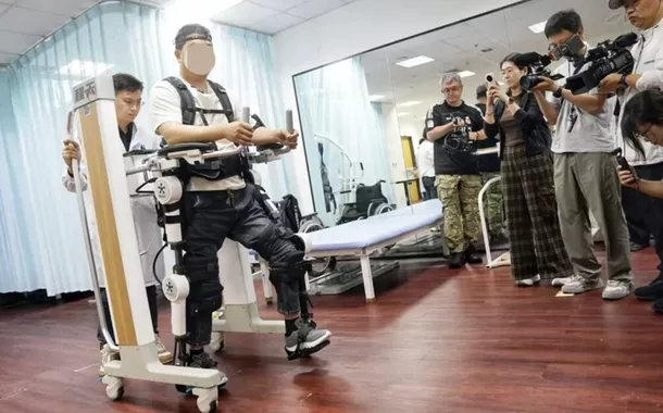China relata avanço no tratamento de lesões na medula espinhal com "interface cérebro-coluna"