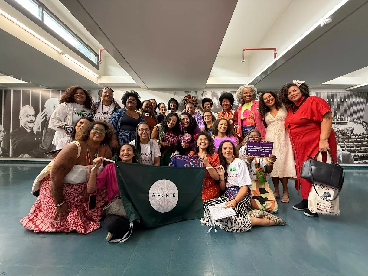Rede A Ponte lança a campanha “Lugar de Mulher é Onde Ela Foi Eleita