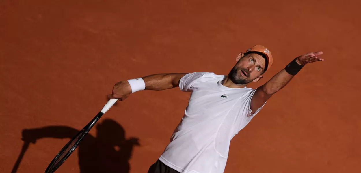 Tênis - Aberto da França - Roland Garros, Paris, França - 23 de maio de 2026. O sérvio Novak Djokovic durante o treino antes do Aberto da França.