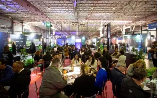 Evento do varejo reúne empresários e influenciadores digitais em Porto Alegre