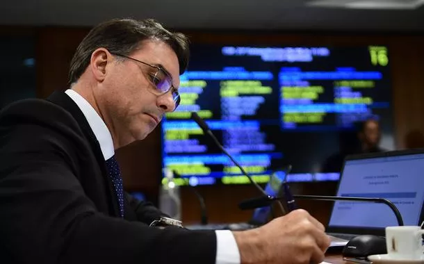 Delação no BRB preocupa aliados de Flávio Bolsonaro
