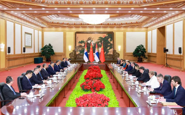 Xi Jinping recebe presidente da Sérvia em Beijing