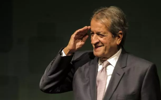 Após dizer que Flavio Bolsonaro pediu dinheiro a Vorcaro, Valdemar diz que fala foi "descontextualizada"