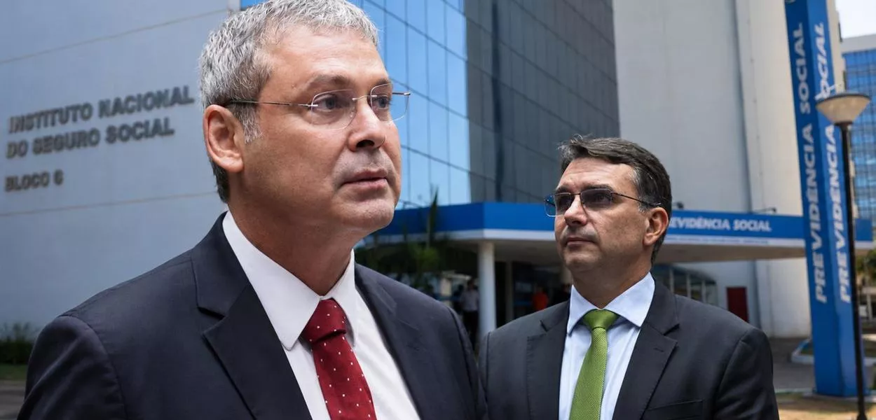 Lindbergh Farias, Flávio Bolsonaro e o INSS