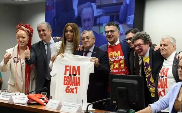 Brasília – DF- 27/05/2026 – Reunião da Comissão Especial da Câmara sobre o Fim da Escala 6x1 para votar o relatório final da proposta de emenda à Constituição (PEC 221/2019) que reduz a jornada de trabalho a 36 horas semanais em 10 anos. O relator do texto é o deputado Leo Prates (Republicanos-BA). 