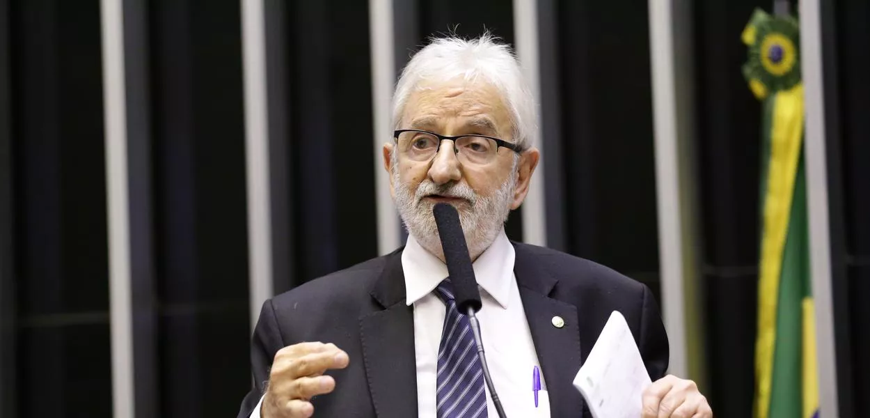 Ivan Valente cobra reação do Brasil a medida dos EUA