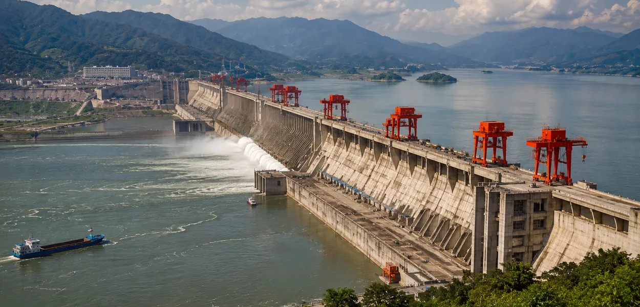 Há 23 anos, a China iniciava o enchimento da barragem das Três Gargantas
