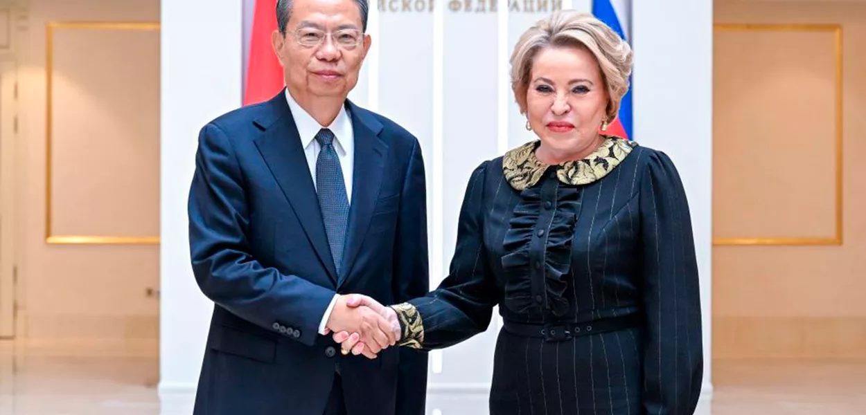Mais altos legisladores da China e da Rússia se reúnem para fortalecer cooperação parlamentar