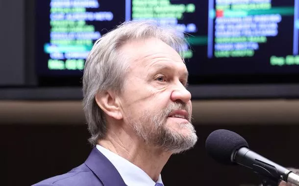 ‘Extrema direita bolsonarista é colonial, entreguista, antinacional e representa o império dos EUA’, dispara Uczai