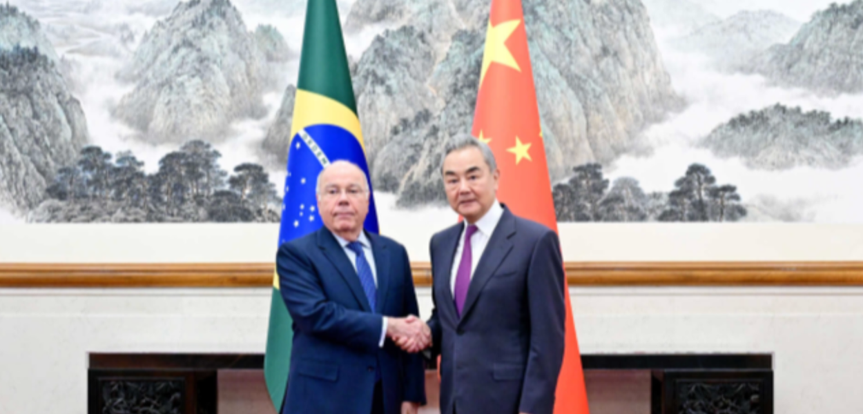 China defende soberania brasileira e propõe ampliar cooperação