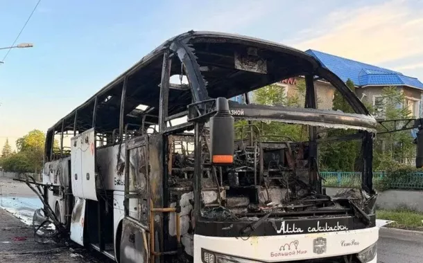 Ucrânia ataca ônibus e mata sete russos