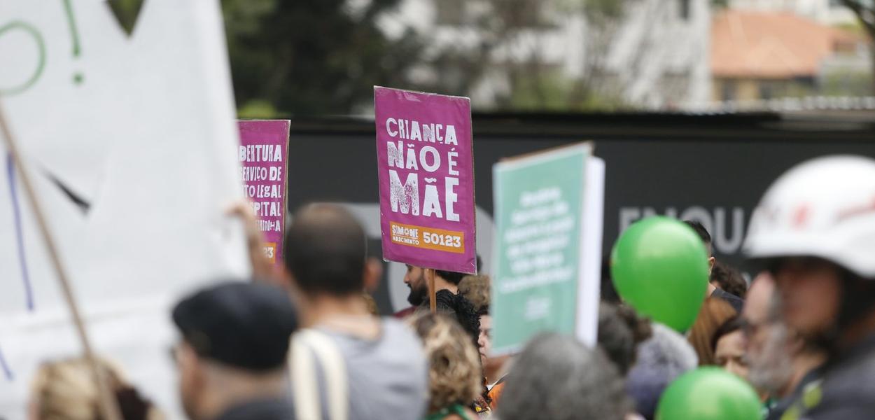 Cover image for Conanda vê retrocesso em suspensão de regra sobre aborto legal
