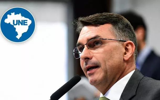 Flávio Bolsonaro / UNE