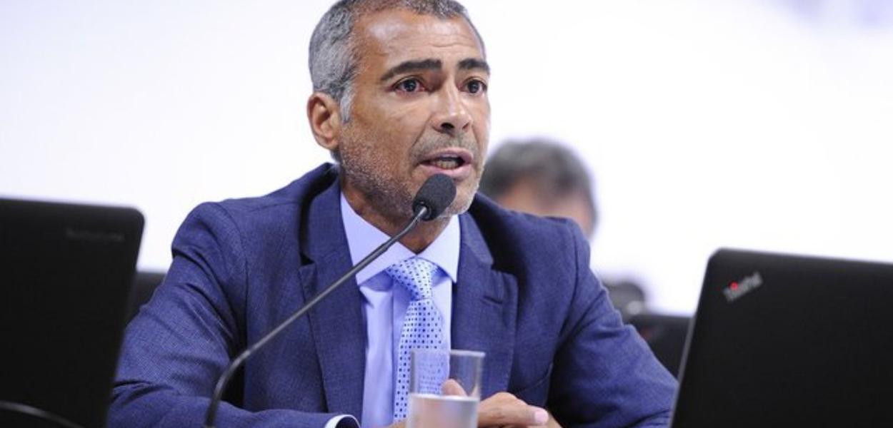 Romário rompe com posição do PL e declara voto a favor da PEC que acaba com a escala 6x1