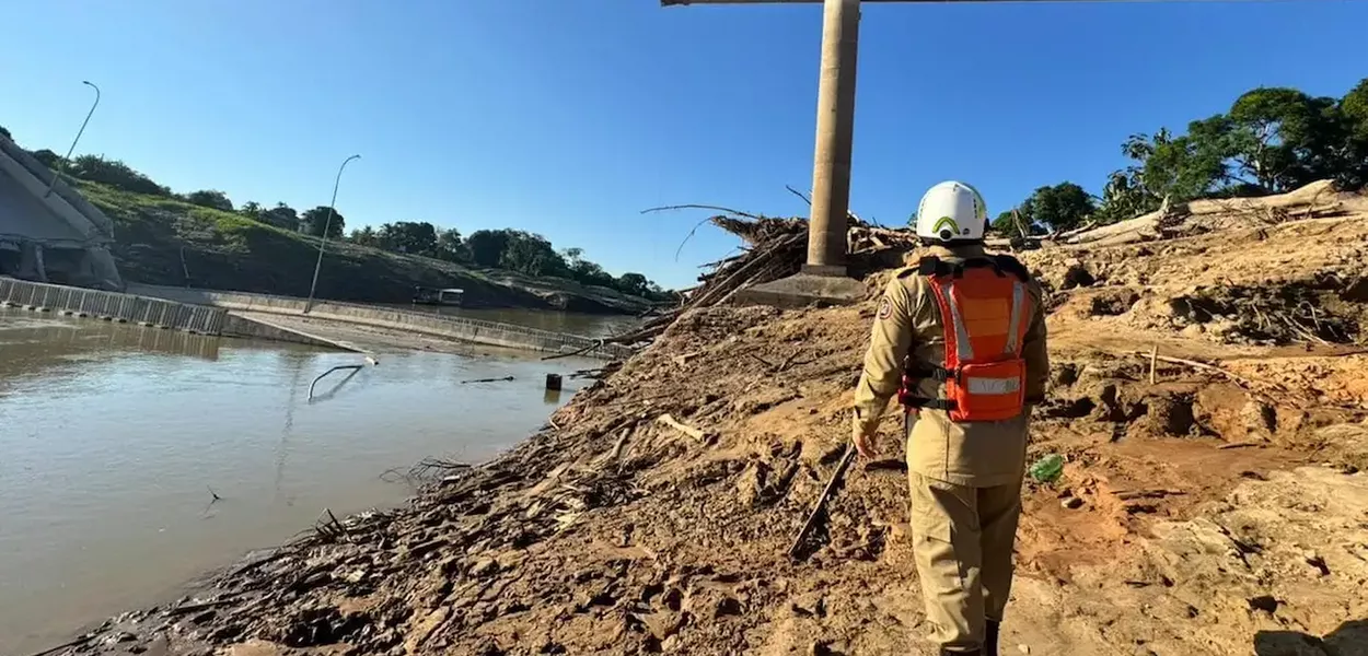 Ponte desabou no município de Sena Madureira, no Acre, a 137 quilômetros da capital Rio Branco.