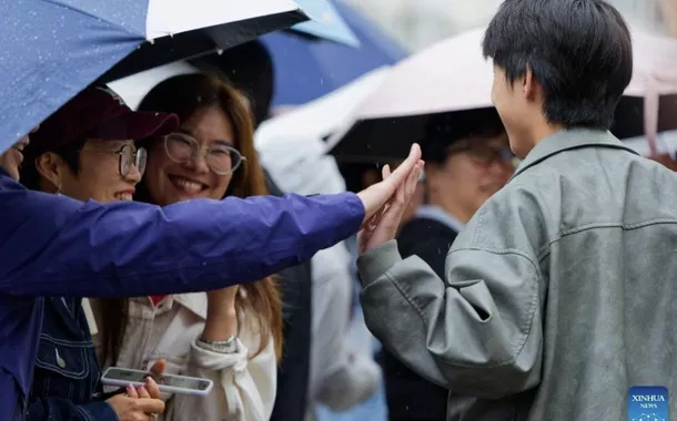 O exame nacional de ingresso ao ensino superior deste ano, também conhecido como "gaokao", começou neste domingo em toda a China.