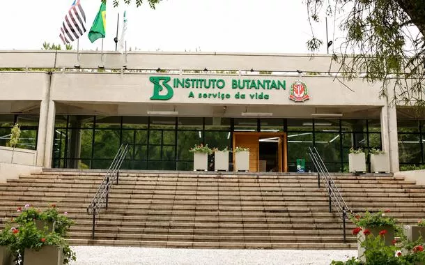 Butantan reage à suspensão de vacina contra dengue