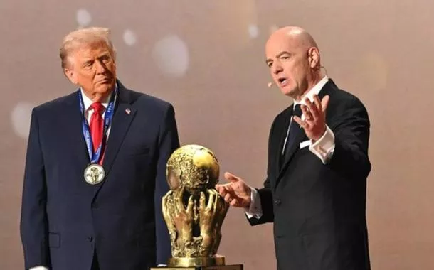 Ex-presidente da Fifa critica proximidade de Infantino com Trump e questiona neutralidade da entidade