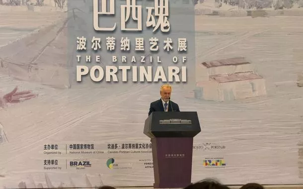 João Candido Portinari discursa no Museu Nacional da China