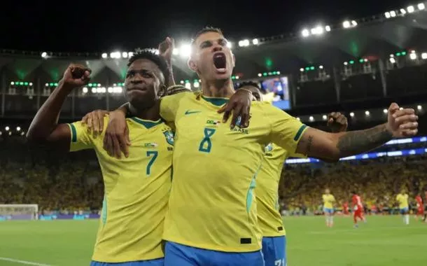 Vinicius Junior e Bruno Guimarães