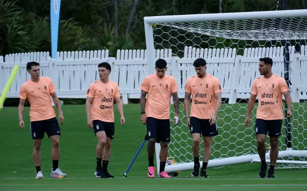 Bielsa arma Uruguai sem Arrascaeta para estreia na Copa
