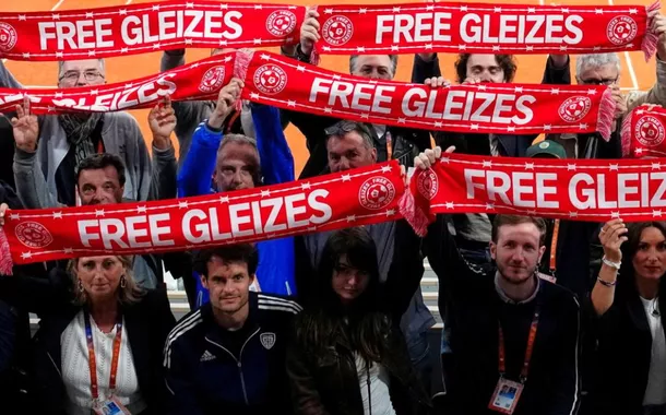 Jornalistas franceses protestam por repórter preso na Argélia antes de coletiva de Deschamps