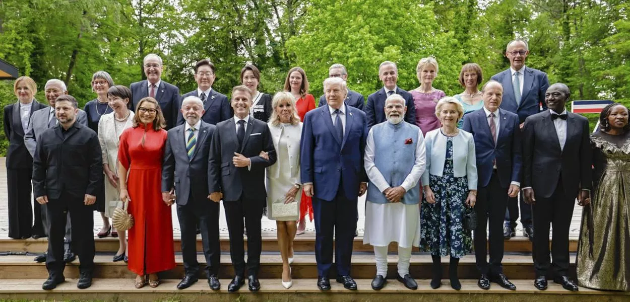 Presidente Lula durante jantar com Chefes de Estado e/ou de Governo dos países do G7 e Convidados, em Évian-les-Bains - França