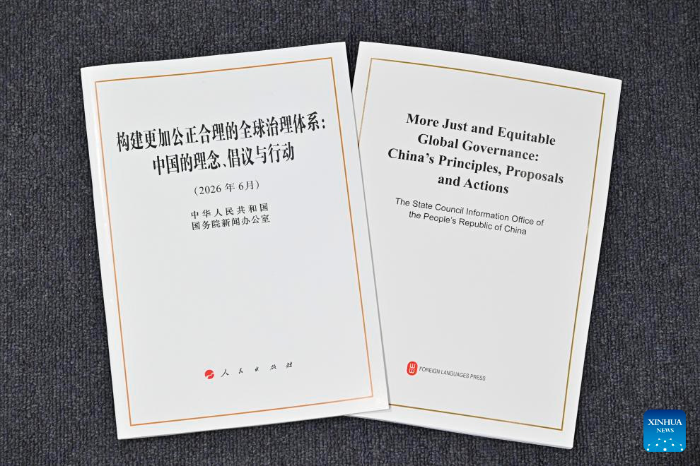 China divulga livro branco sobre governança global