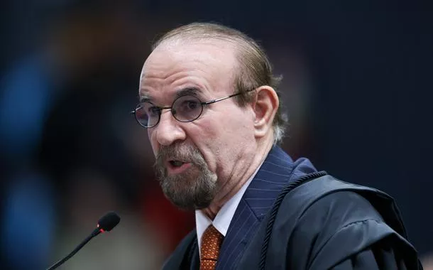 Vorcaro ainda tenta delação e avalia contratar advogado de Mauro Cid