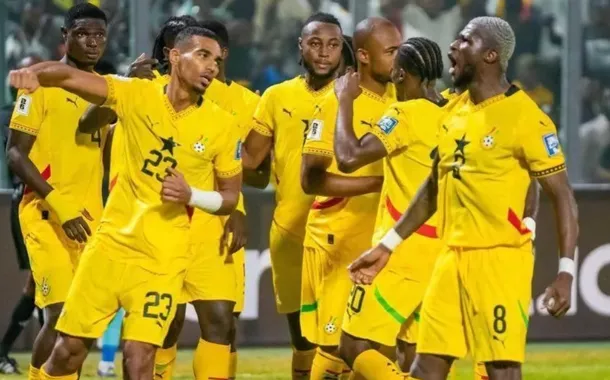 Panamá encara Gana em duelo de gerações na Copa
