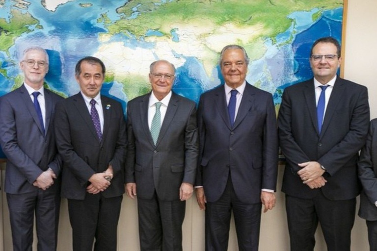 Alckmin recebe relatório sobre parceria estratégica Brasil-Japão