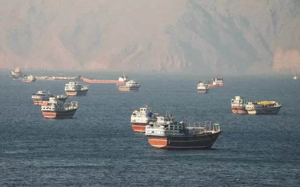 Petroleiros iranianos voltam a navegar livremente após o fim do bloqueio naval imposto por Trump
