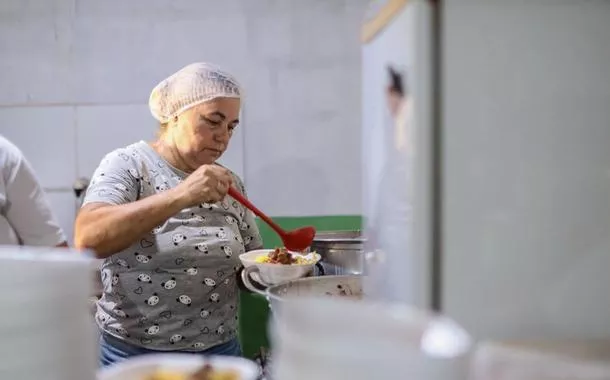 Fome diminui mais de 70% entre mulheres, pessoas negras e crianças, aponta MDS