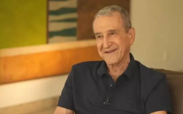 Parreira apresenta melhora, mas permanece internado na UTI