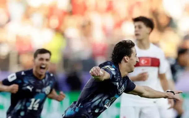 Paraguai vence Turquia com gol mais rápido da Copa e segue vivo na disputa